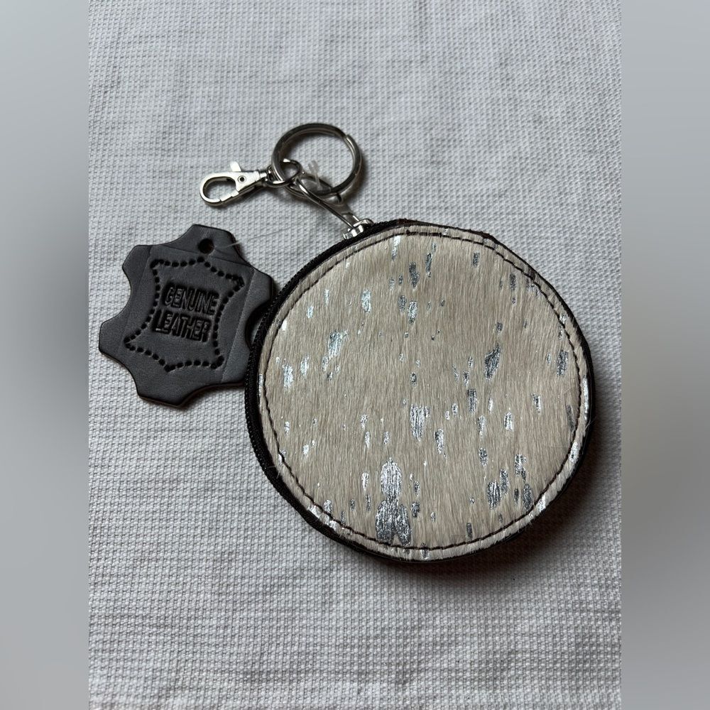 Hair on Cowhide Round Clip Keychain Wallet Pouch - silver